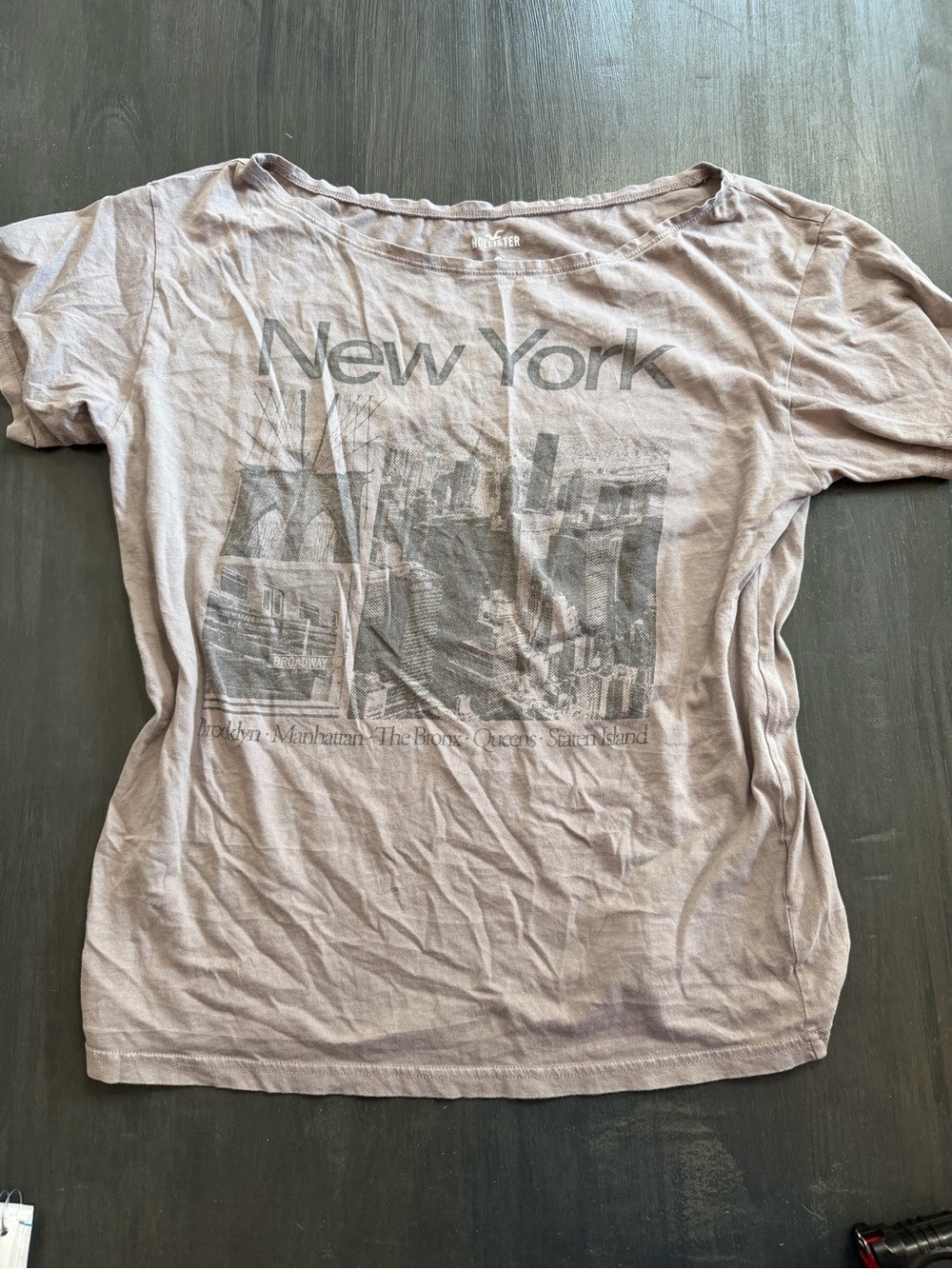 Hollister Women’s XS Purple New York Graphic T-Shirt Tee